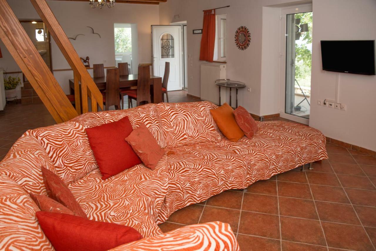 Olea Escape Villa In An Olive Estate 기티오 외부 사진