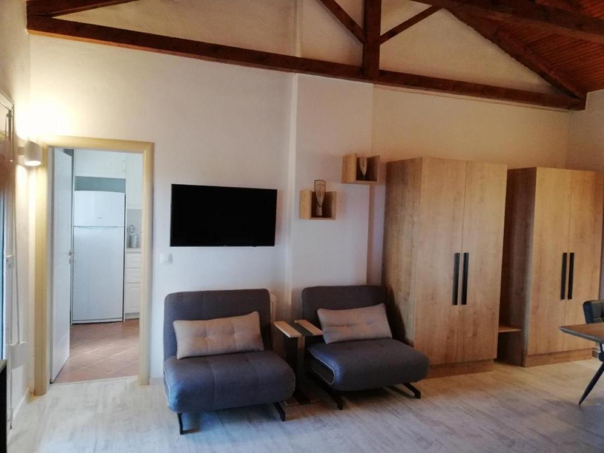 Olea Escape Villa In An Olive Estate 기티오 외부 사진