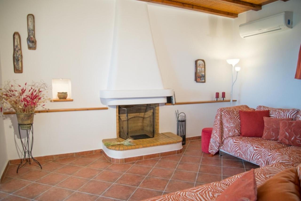 Olea Escape Villa In An Olive Estate 기티오 외부 사진