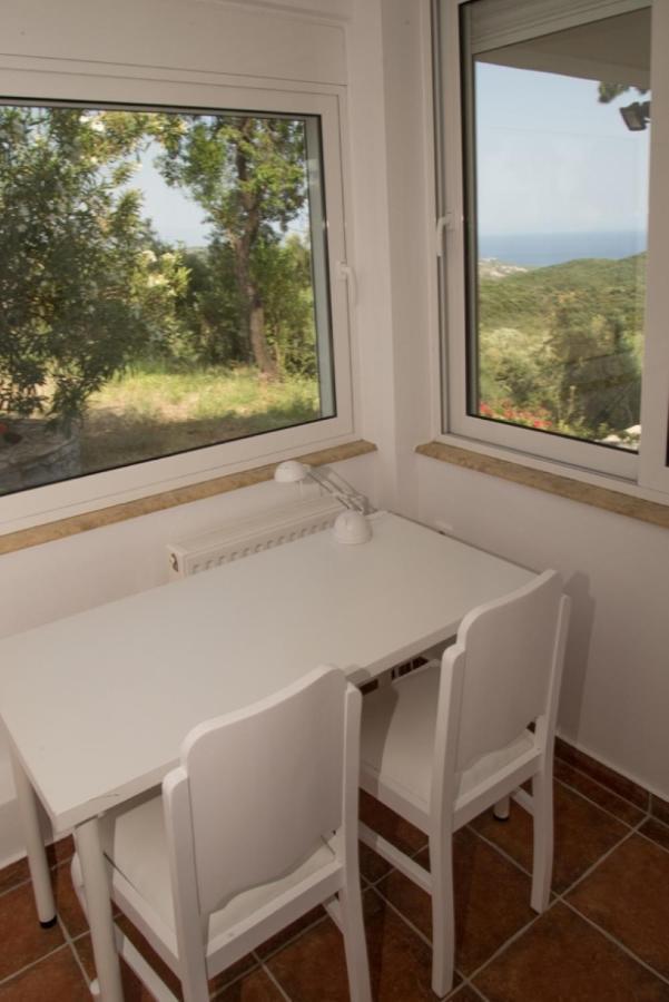 Olea Escape Villa In An Olive Estate 기티오 외부 사진